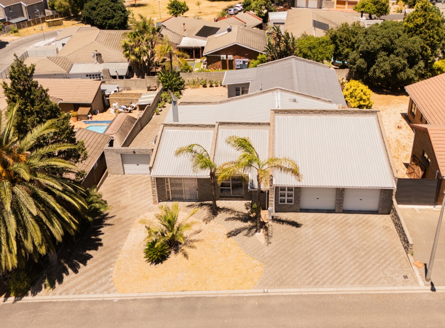 4 Bedroom Property for Sale in Blommendal Western Cape